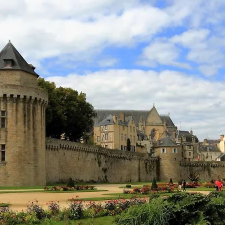 Studio Saint-Vincent 150M Du Port Vannes Exterior photo